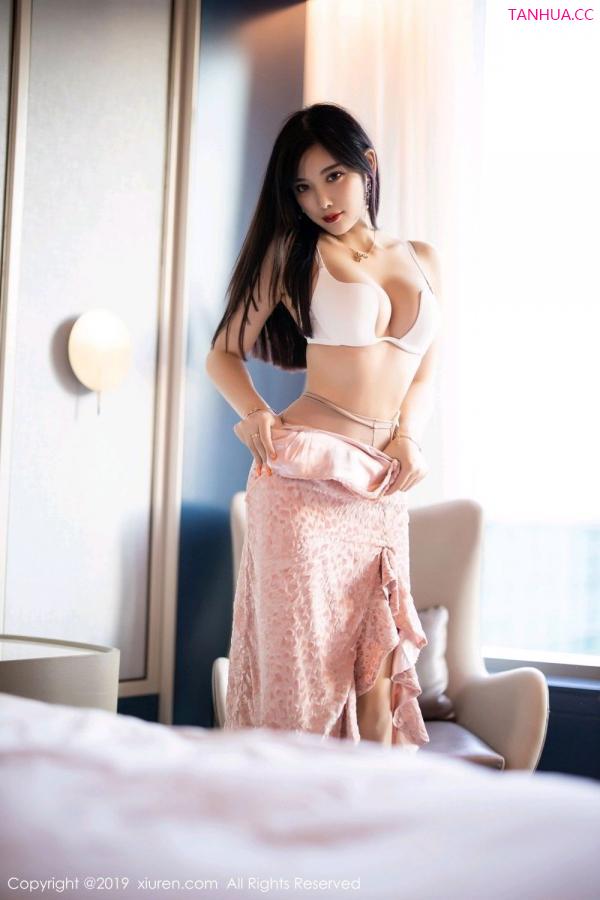 杨晨晨 sugar小甜心CC [XIUREN]高清写真图 2019.12.17 杨晨晨sugar第83张图片